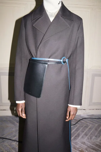 Look 11